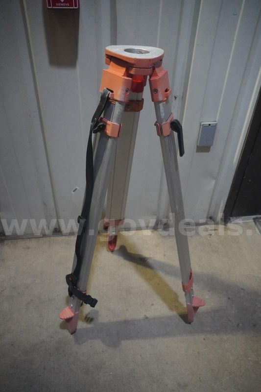 Seco Co. Aluminum Tripod