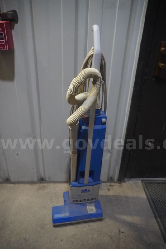 Windsor Versamatic Vacuum