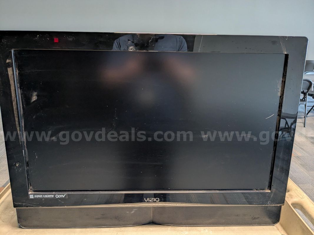 Lot of 1 Vizio TV