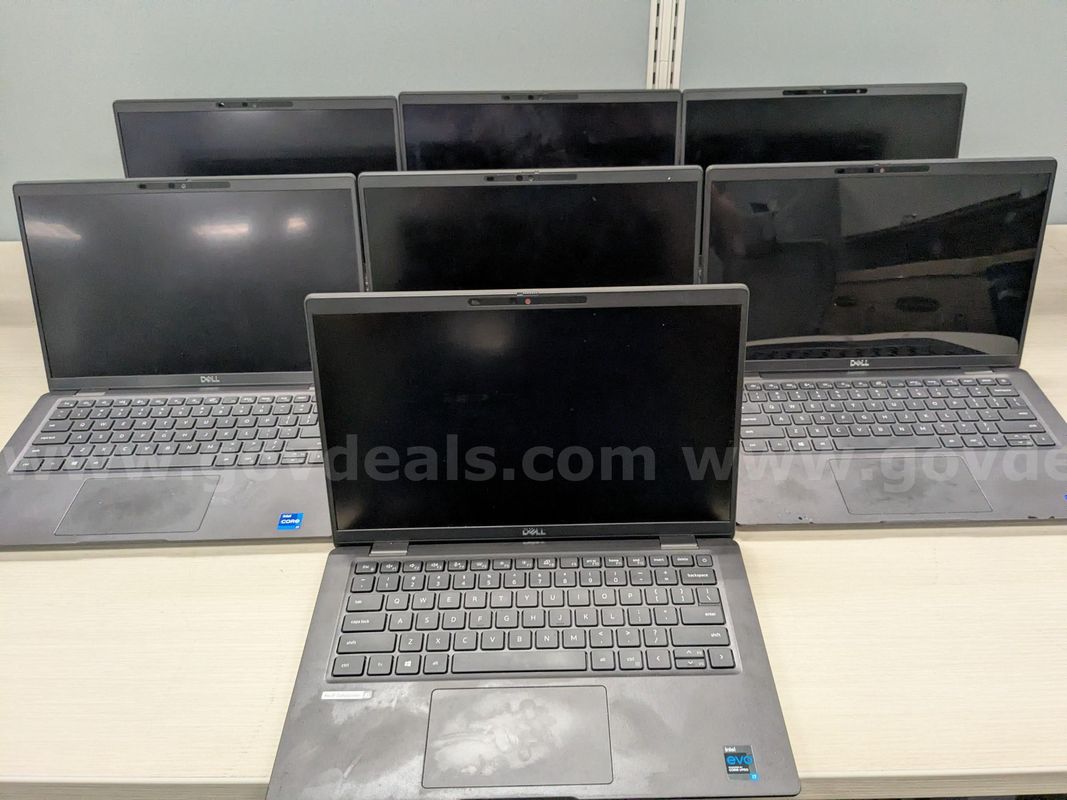 Lot of 7 Latitude Laptops