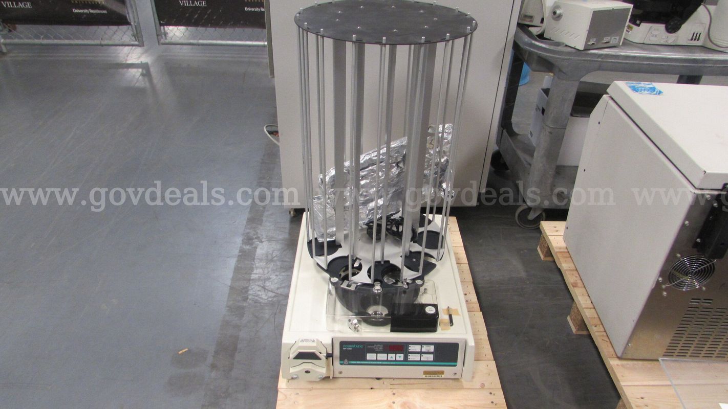 New Brunswick Scientific Automated Plate Pourer