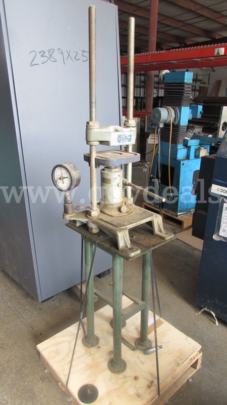 Carver Laboratory Press