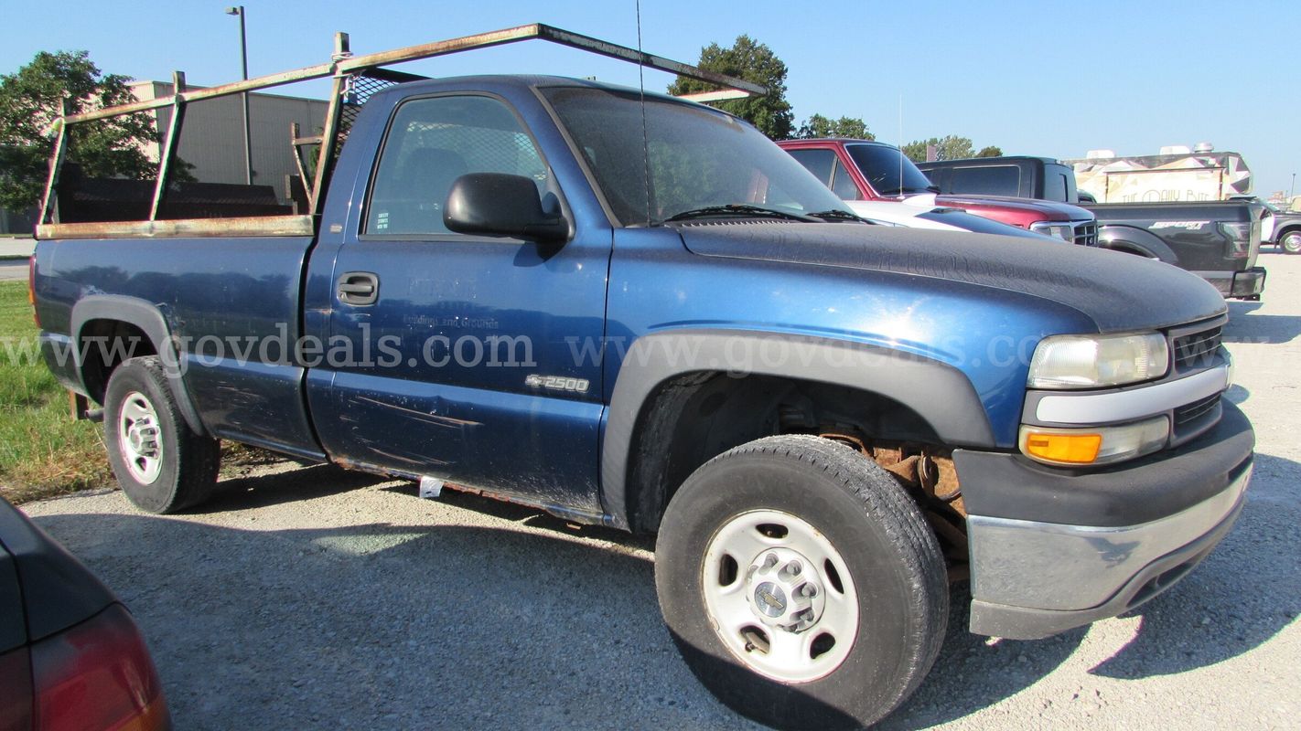 2002 Chevrolet Silverado 2500 #35