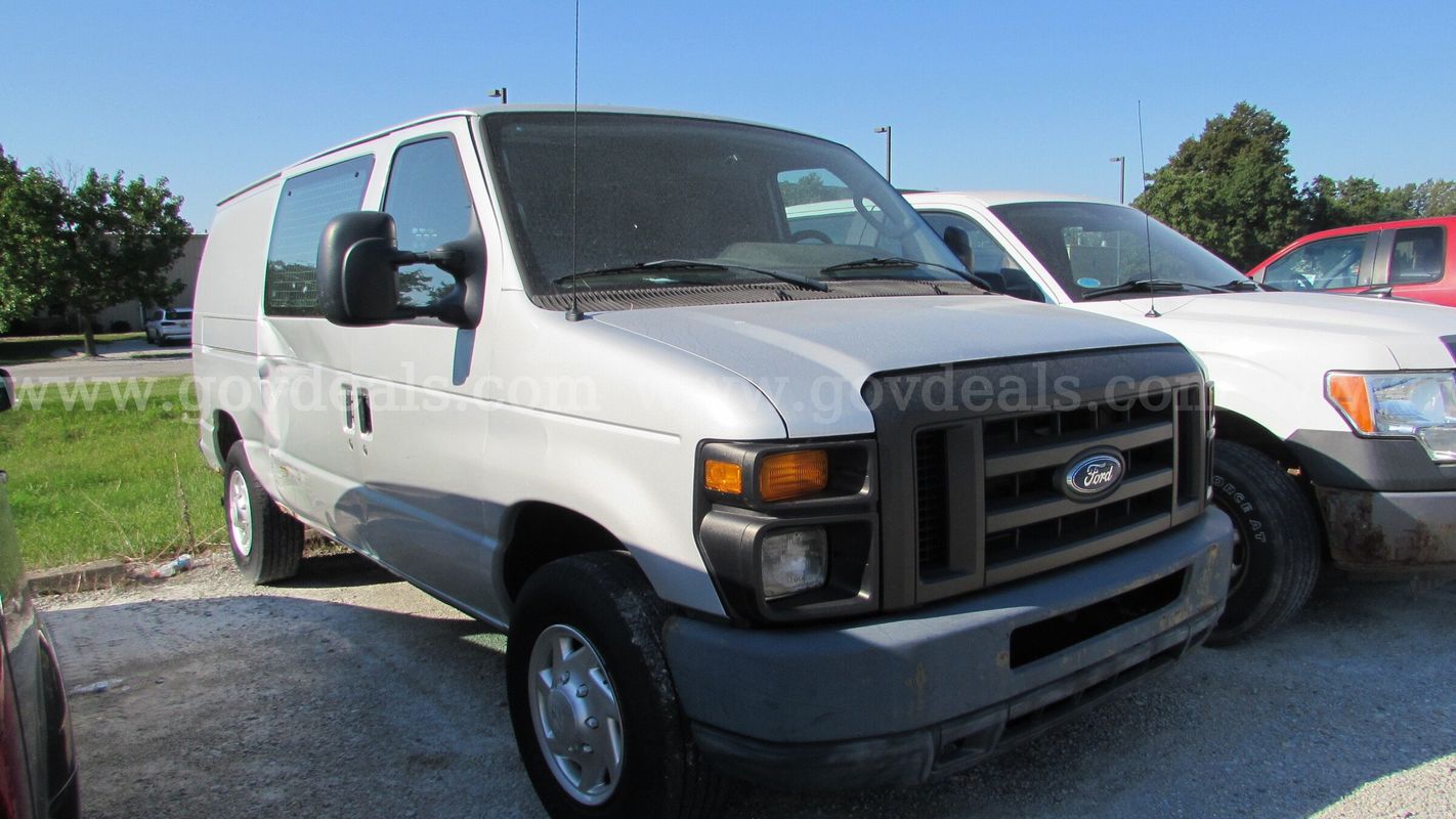 2012 Ford E-350 #300