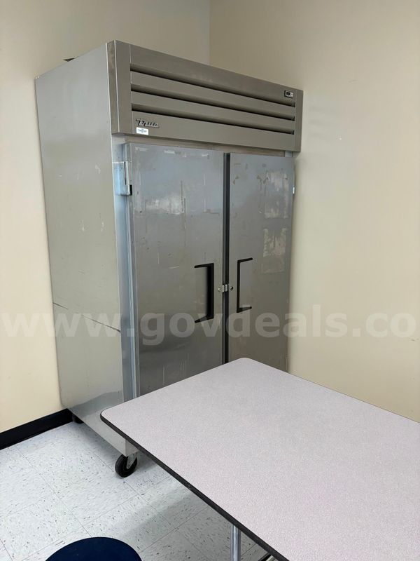 True 2 door cooler