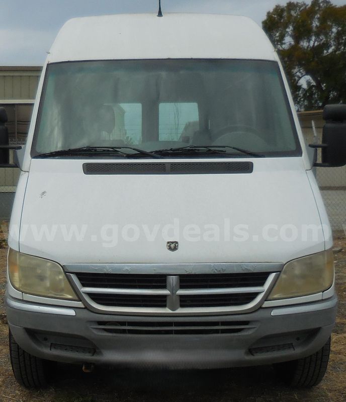 2005 Dodge Sprinter Van 2500 Super High Ceiling 140-in. WB