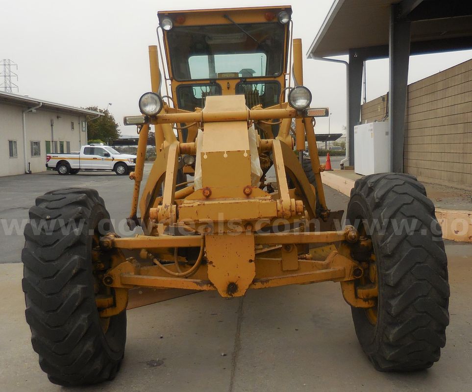 1994 Caterpillar 120G Caterpillar 125 hp 3304 four-cylinder diesel engine