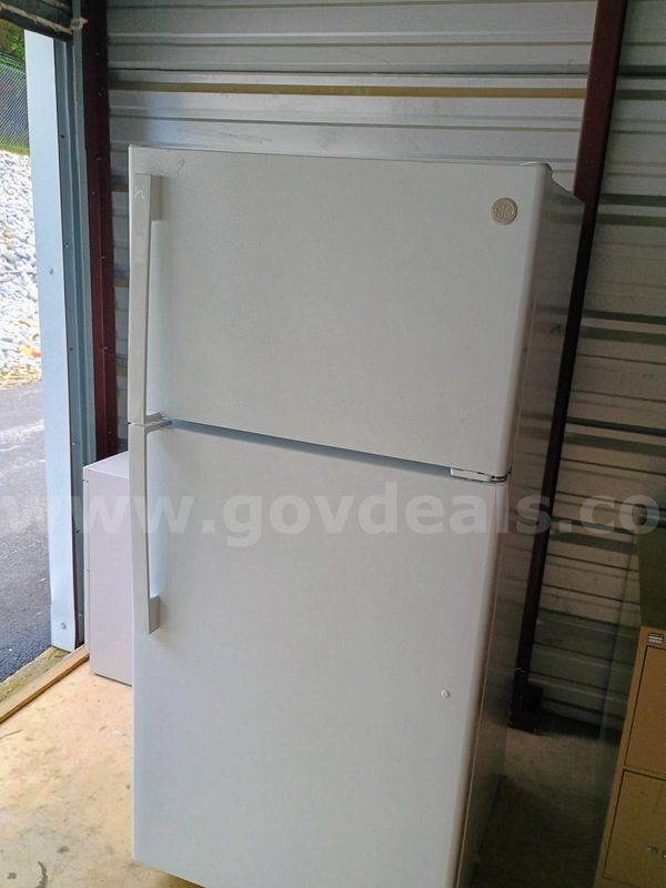 GE Refrigerator