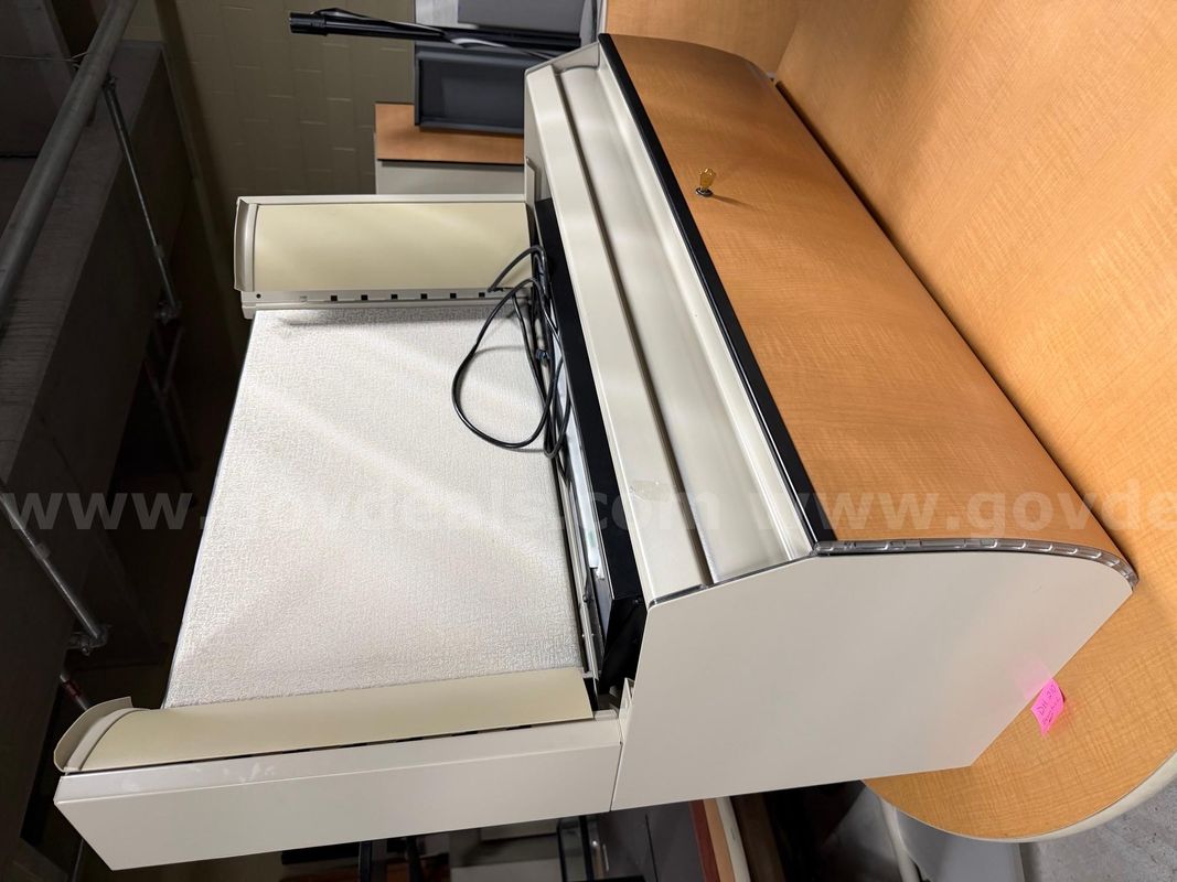 Overhead Hutch (lockable)