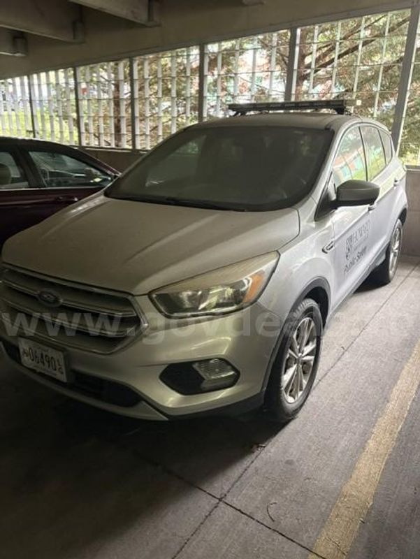 2017 Ford Escape SE 4WD (Low Miles)