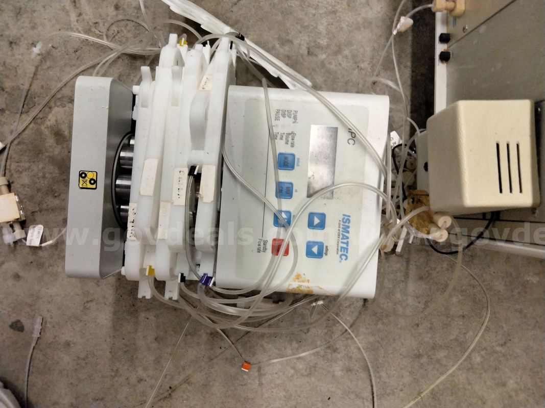 Multiple types of water testing equipment with accesories