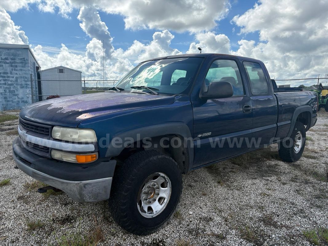 2002 Chevrolet Silverado 2500 LS Ext. Cab 4WD