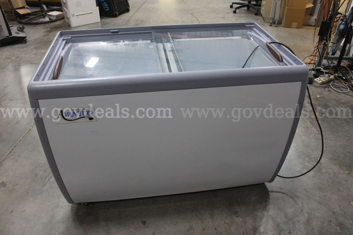 AvantCo Refrigeration Display Freezer