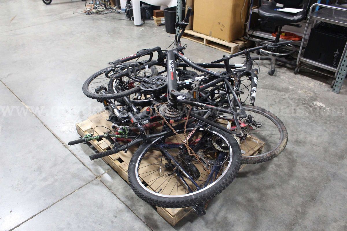 (6) Bicycles for Parts or Repair