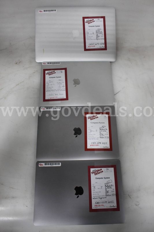 Lot of (4) Apple MacBook Pro Laptops