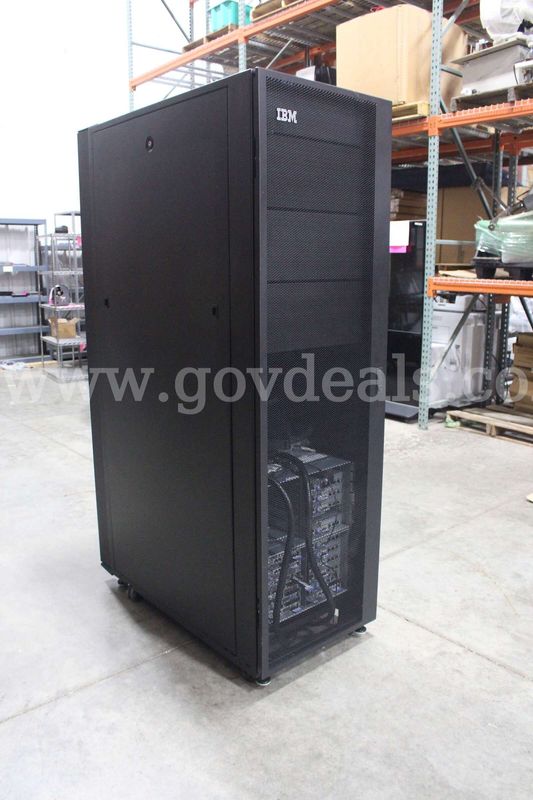 IBM Server Rack + Lenovo Server Chassis