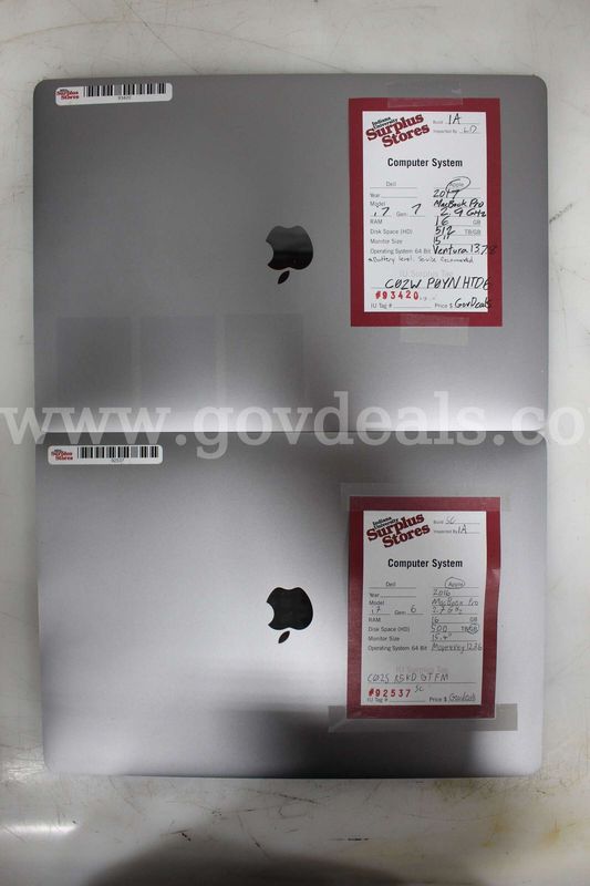 Lot of (2) Apple MacBook Pro Laptops