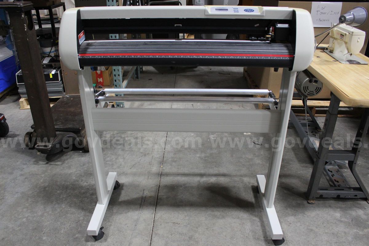 US Cutter Vinyl Cutter