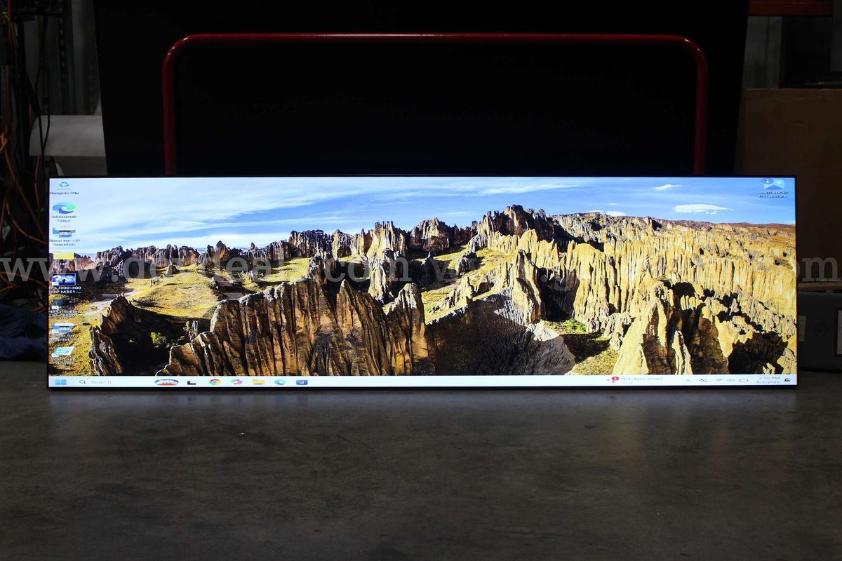 LG 88BH7D Display Monitor