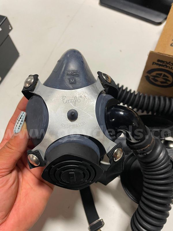 Half Gas Masks 4 UNITS