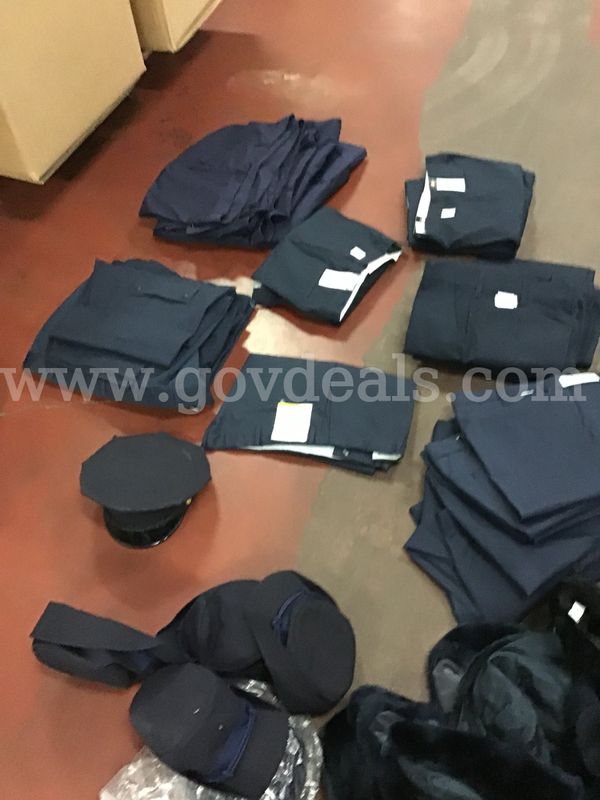 Uniform CARGO PANTS/Uniform CAPS /FUR HATS/ CARGO Shorts (52 UNITS) USED
