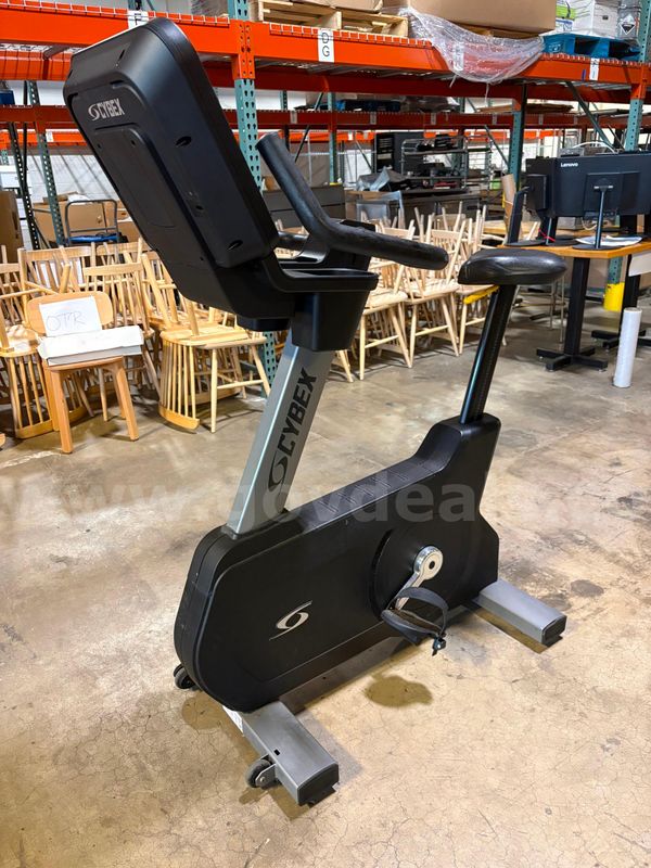 CYBEX R Series Upright Bike