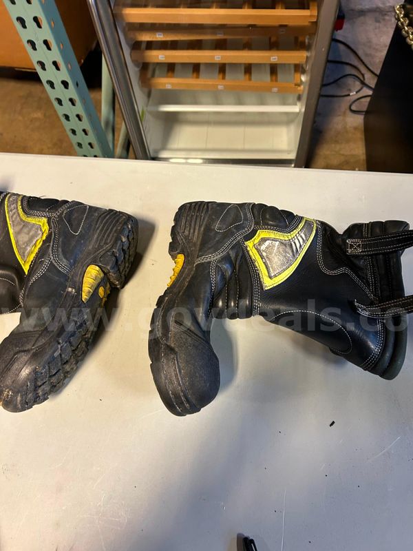 Fire Fighter Boots Various Sizes (15 PAIRS)