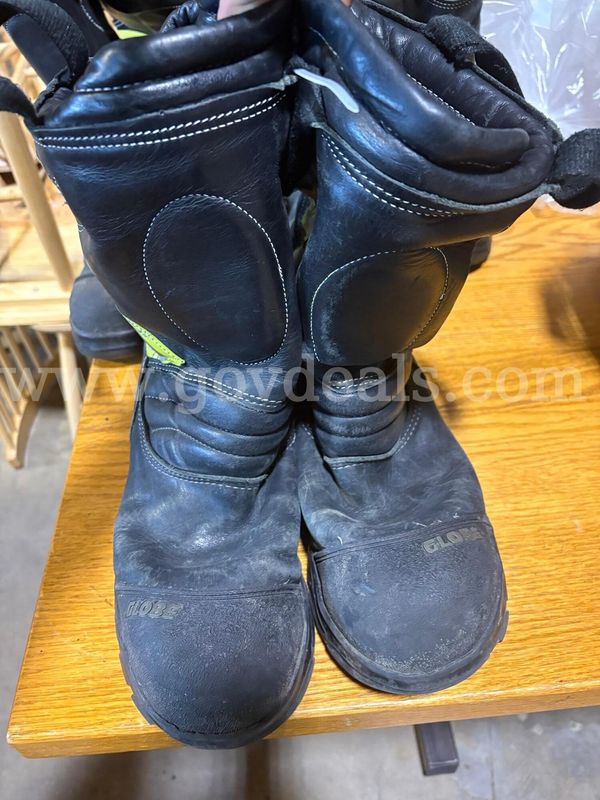 Fire Fighter Boots Various Sizes (66 PAIRS)