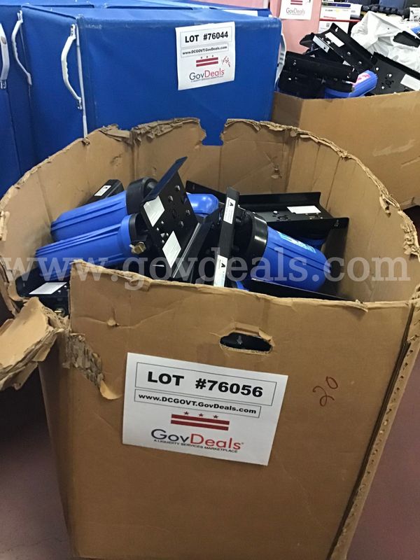 Lot of 19 Waterdrop Water Filter - (PARTS ONLY)