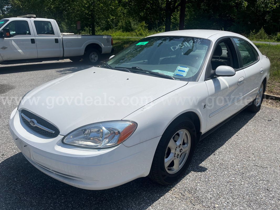 2002 Ford Taurus - 33,902 Miles