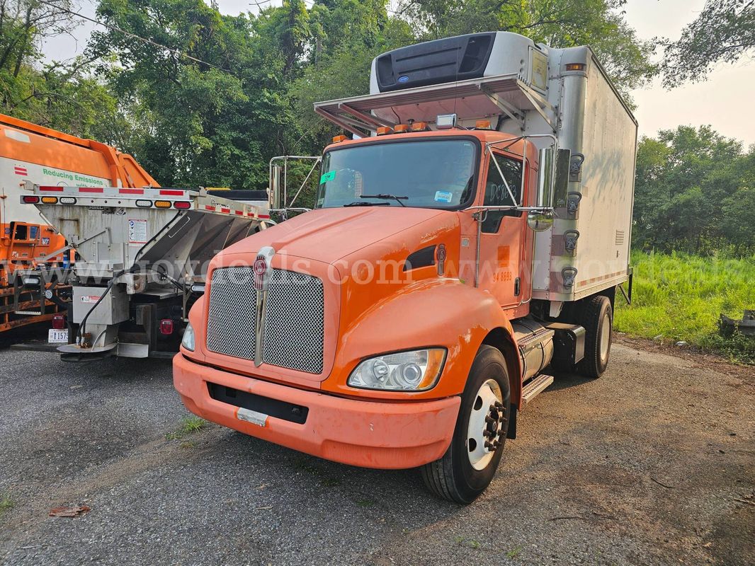 2013 Kenworth T3 Series - Clean Title
