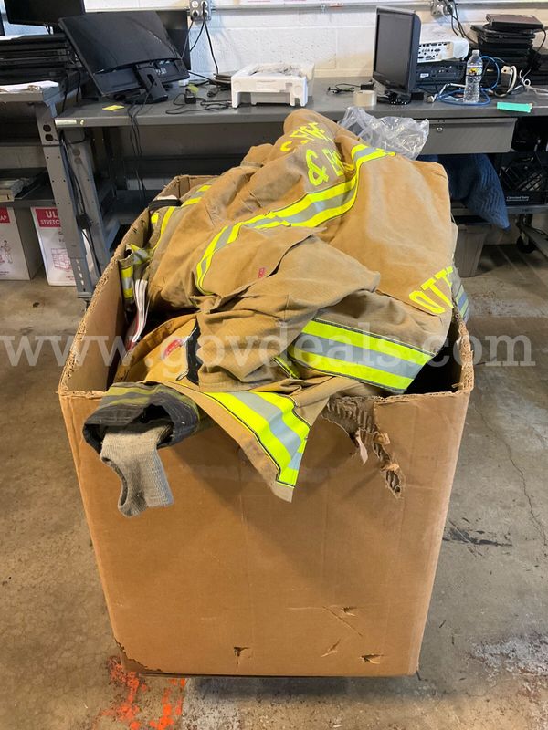 FIRE DEPARTMENT JACKETS (21 UNITS)