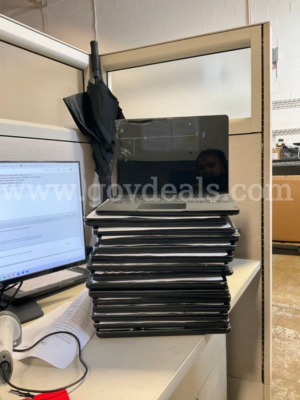 non working LAPTOPS - 15 units