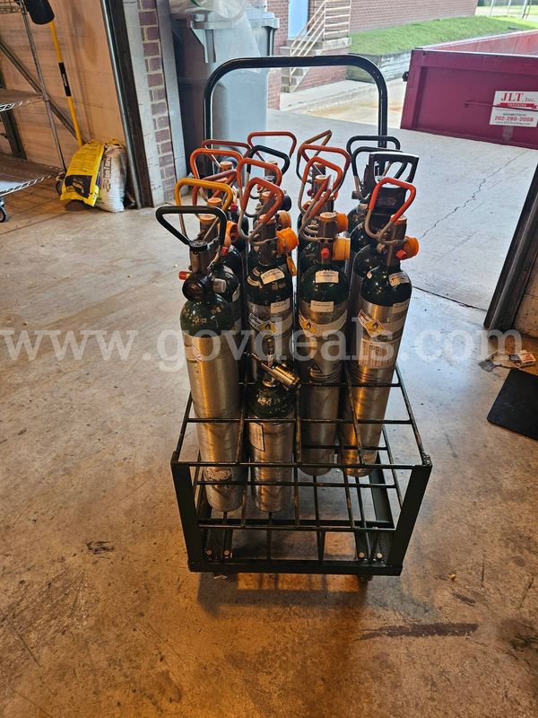 Lot of 18 - Oxygen Cylinder Tanks W/Cylinder Tank Cart.