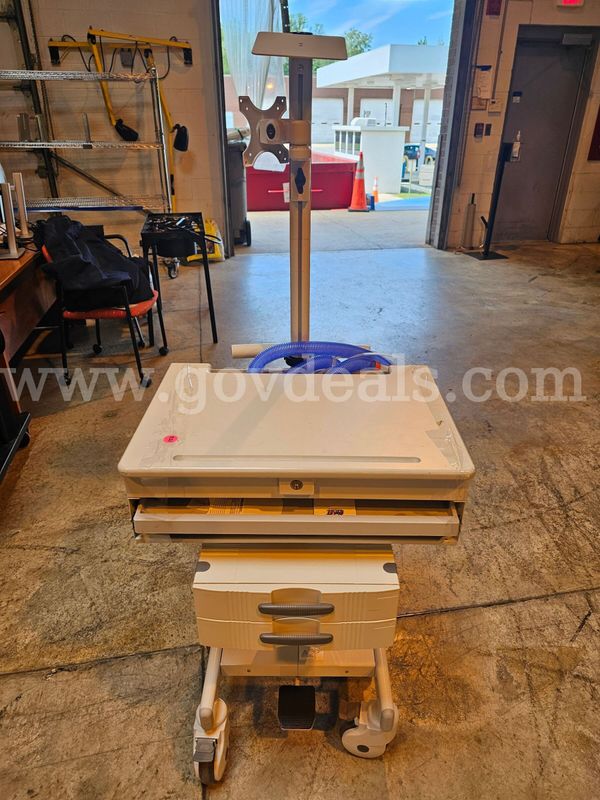 Medical Mobile Workstation W/Locking Wheels