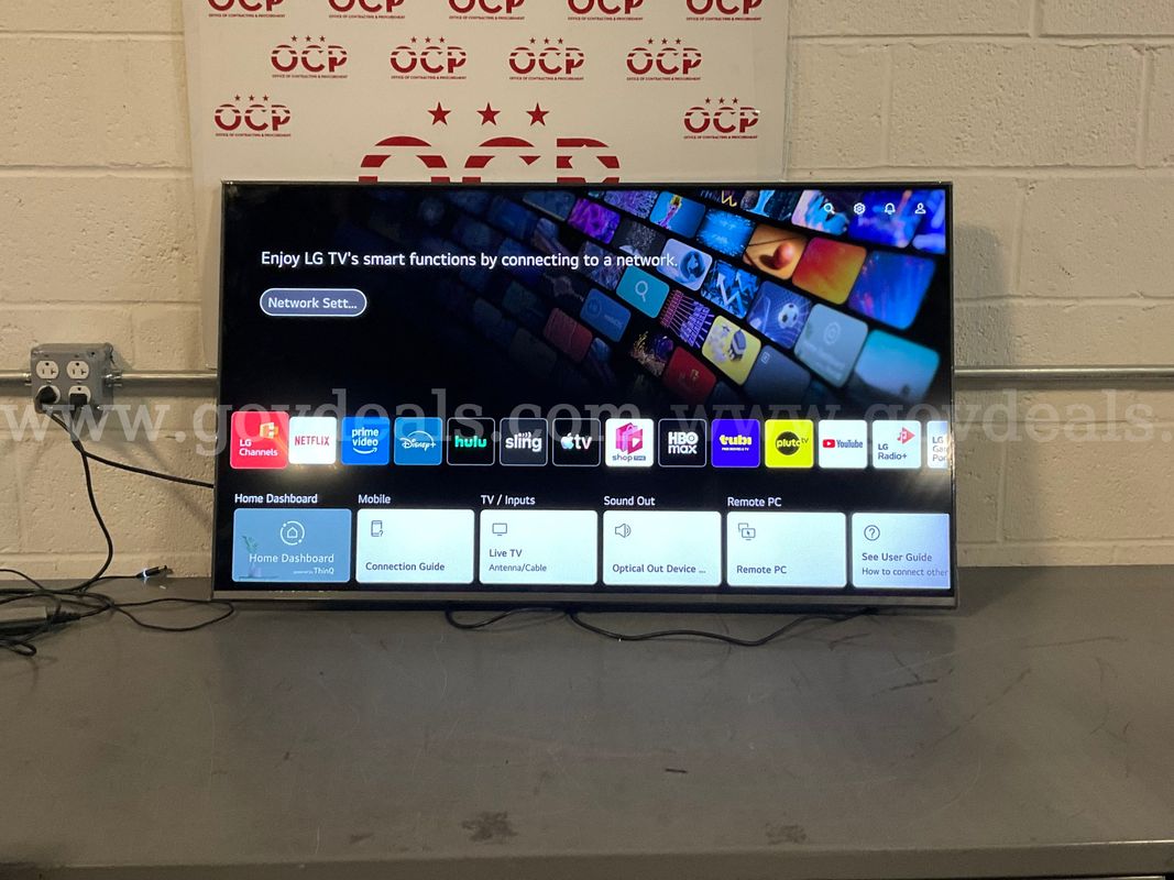LG 50 INC 4K SMART TV (POWER ON)