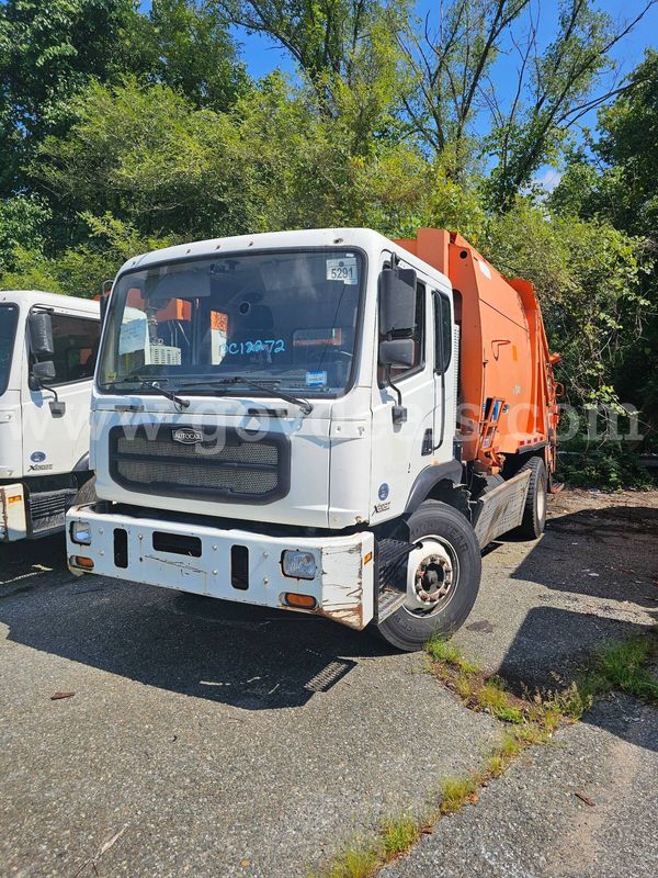 2020 Autocar Xpert Garbage Truck - Clean Title No Key