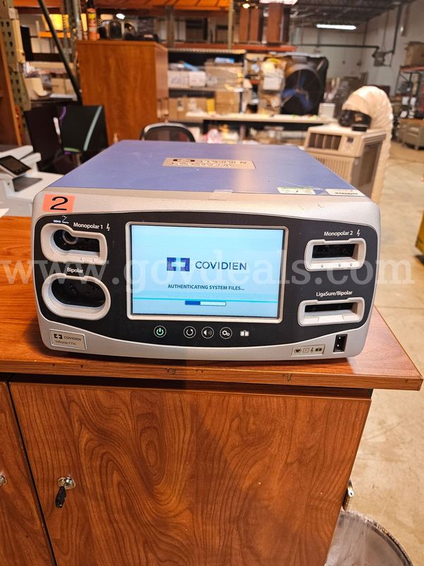 Valleylab FT10 Electro Surgical Unit 100 - 240V, 50/60Hz, 950 VA