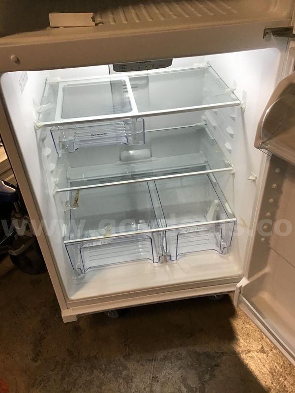WHIRLPOOL REFRIGERATOR (POWER ON)