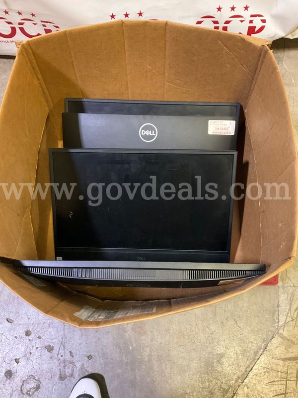 DELL ALL IN ONES - 4 UNITS (POWER ON)
