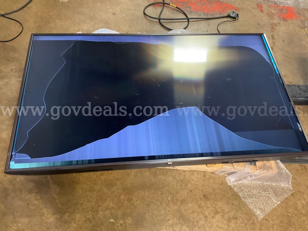 LG TV - NON WORKING (POWERS ON but screen cracked)