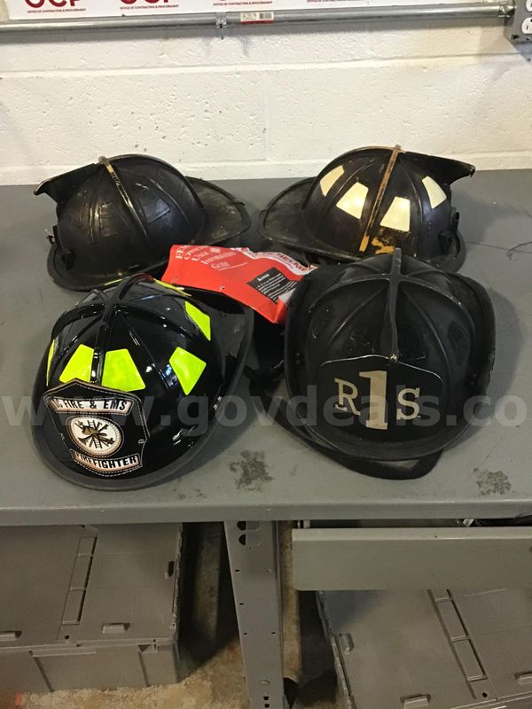 Fire Fighter Helmets (8 units)