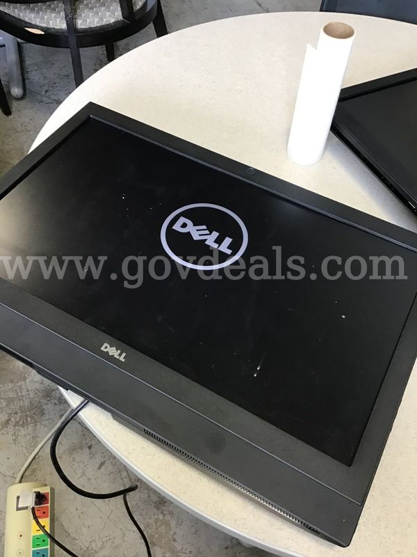DELL ALL IN ONES - 10 UNITS (POWER ON)