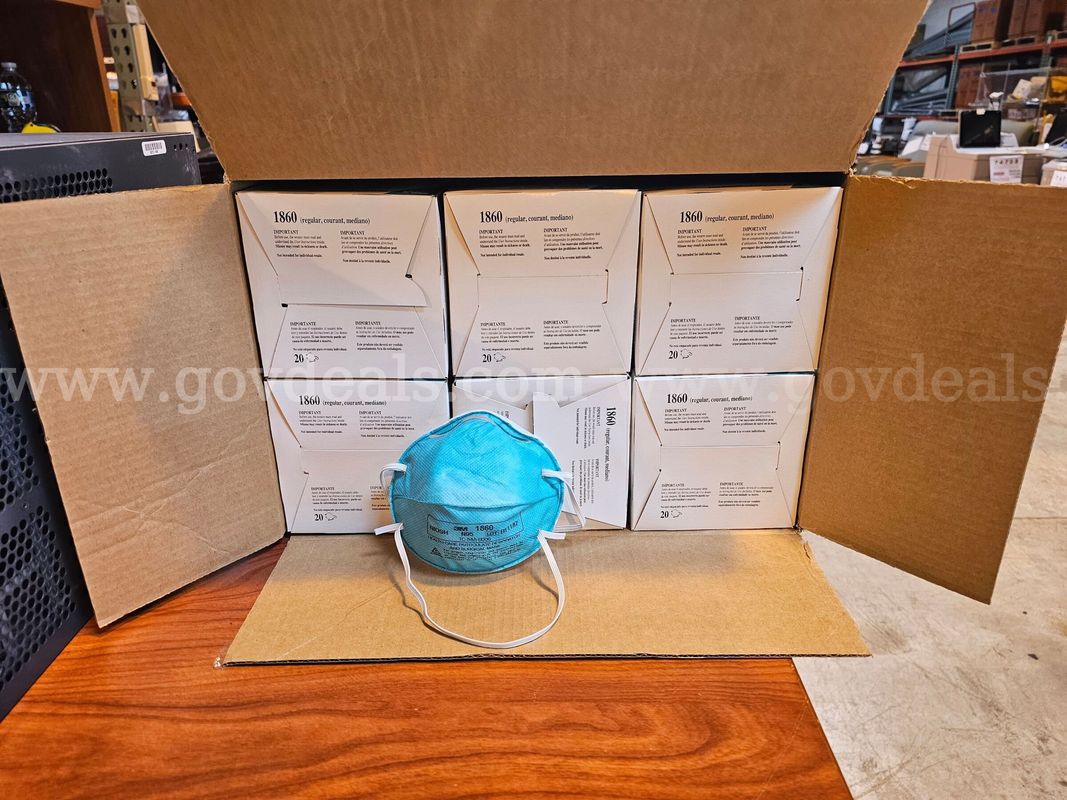 Lot of 2,880 - Expired 3M Health Care Particulate Respirator and Surgical Masks - New