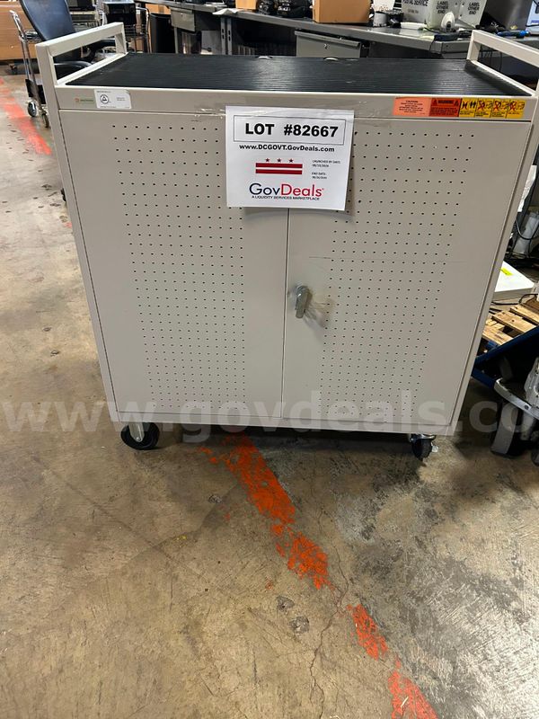 BRETFORD Laptop Charging Cart