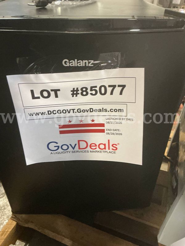 BLACK MINI FRIDGE