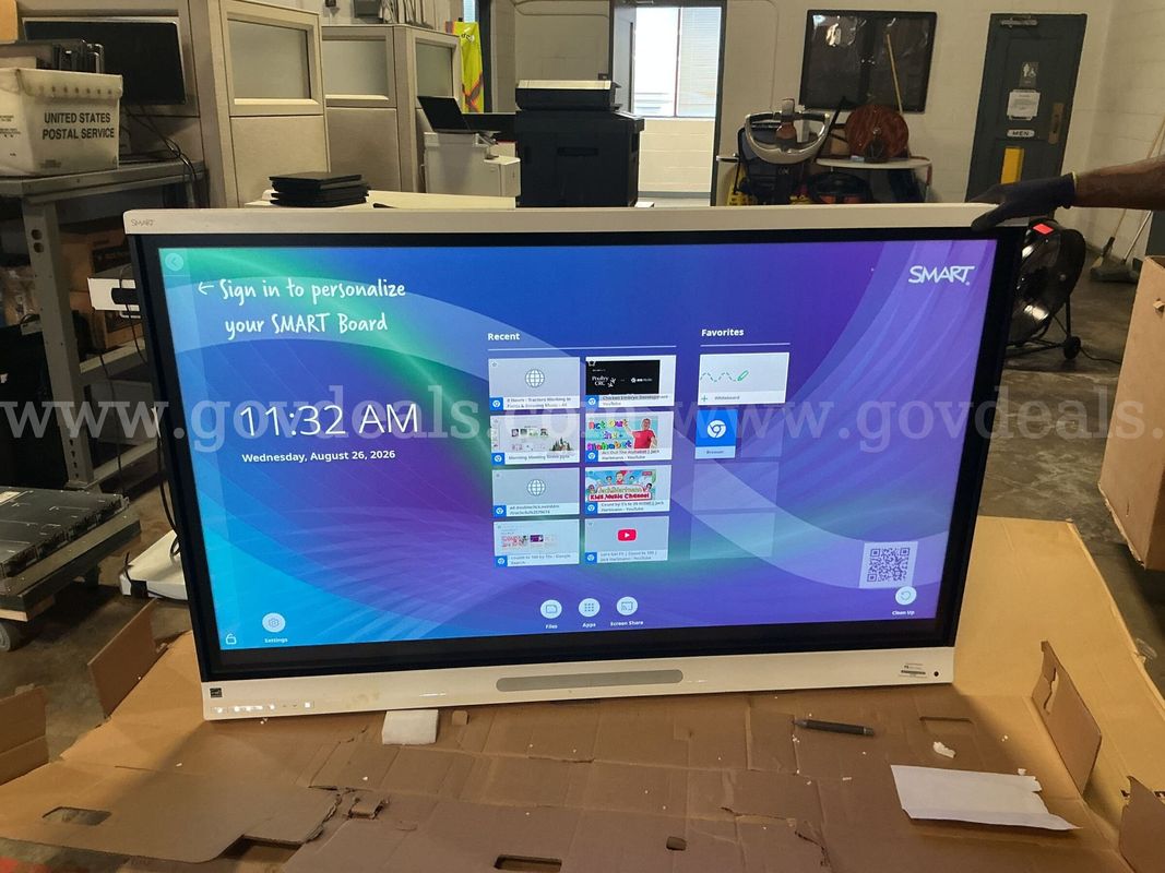 Smart Board InterActive 65" WHITEBOARD