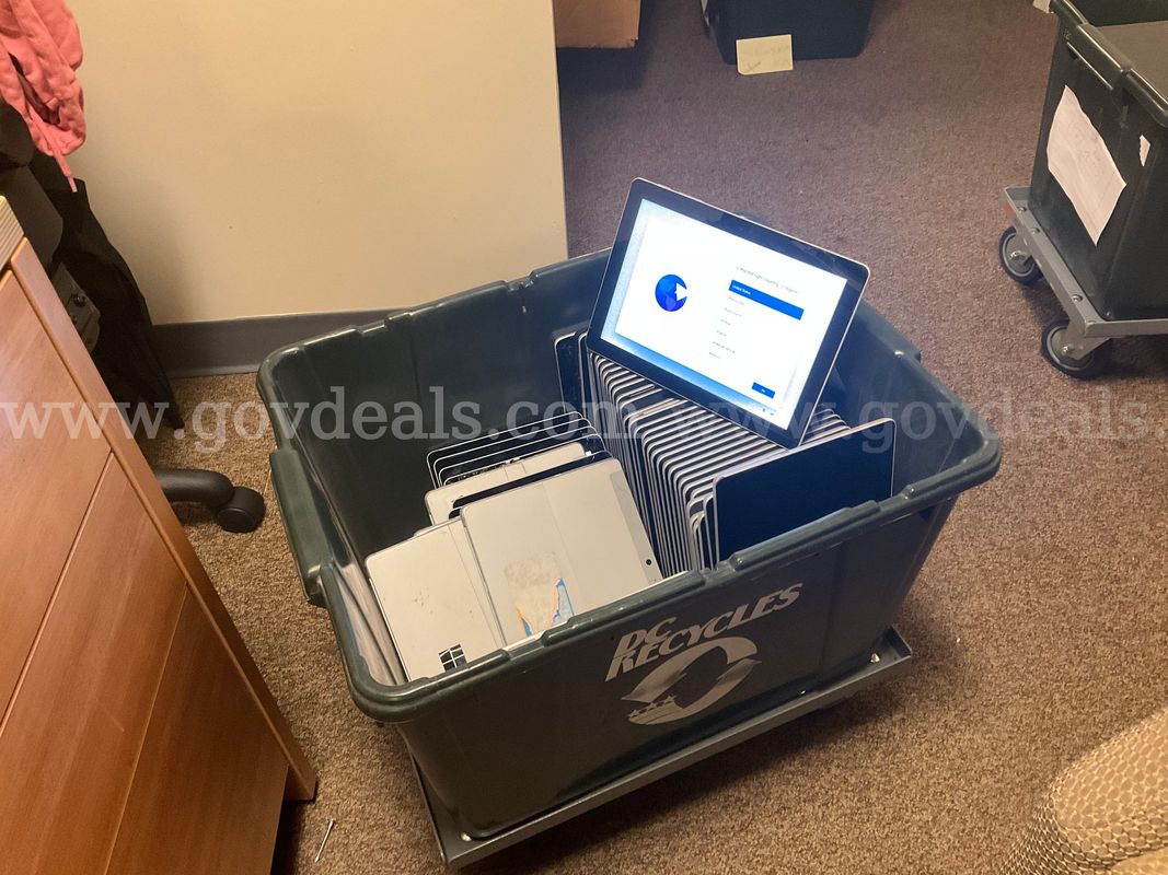 Microsoft Surface Go Tablets - 50 Units