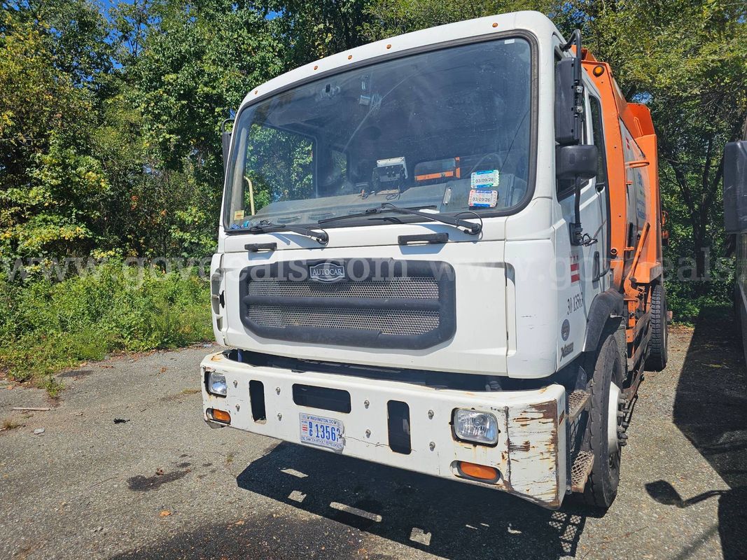 2020 Autocar Xpert Garbage Truck - Clean Title
