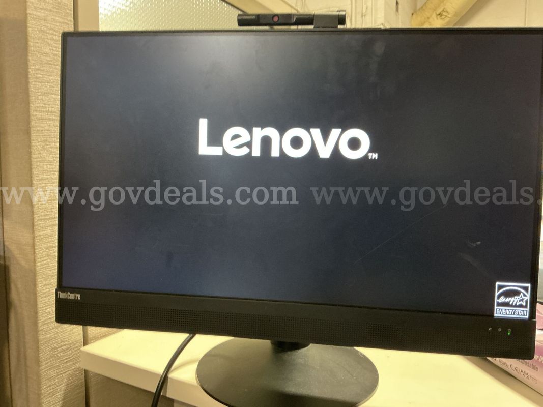 MONITORS - 4 UNITS (POWER ON)